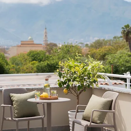 Apartahotel Zest House 3*