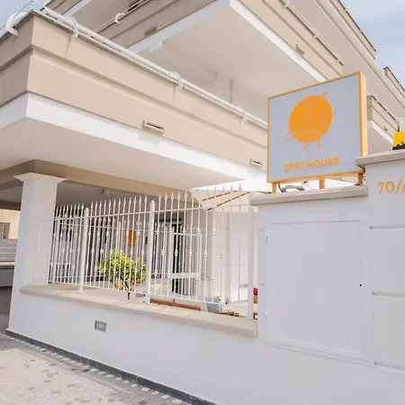 Zest House Apartahotel 3*
